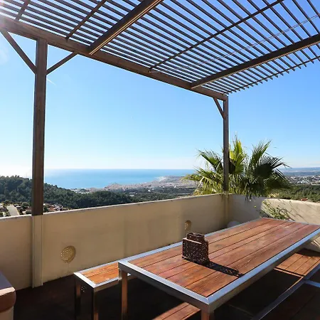 Ibizenca * Sitges